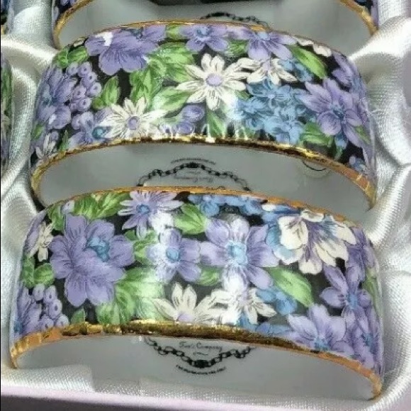 Set Of 6 GORGEOUS Floral Porcelain Napkin Rings Kintz 4 Two’s Company Mollie EUC - Picture 4 of 5